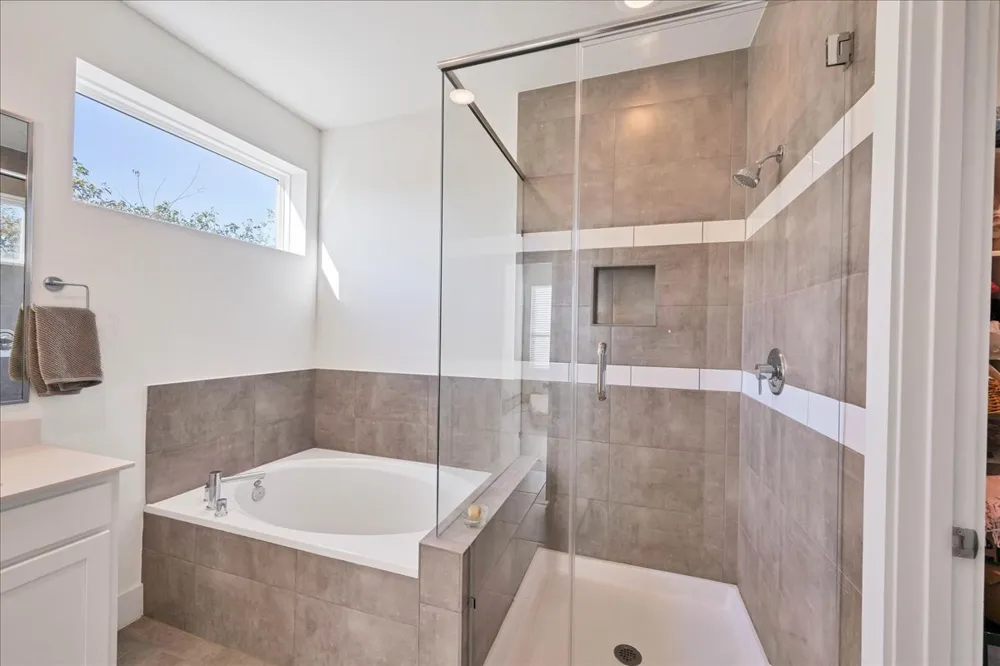 8922 Menchaca Road #906 Austin, TX 78748