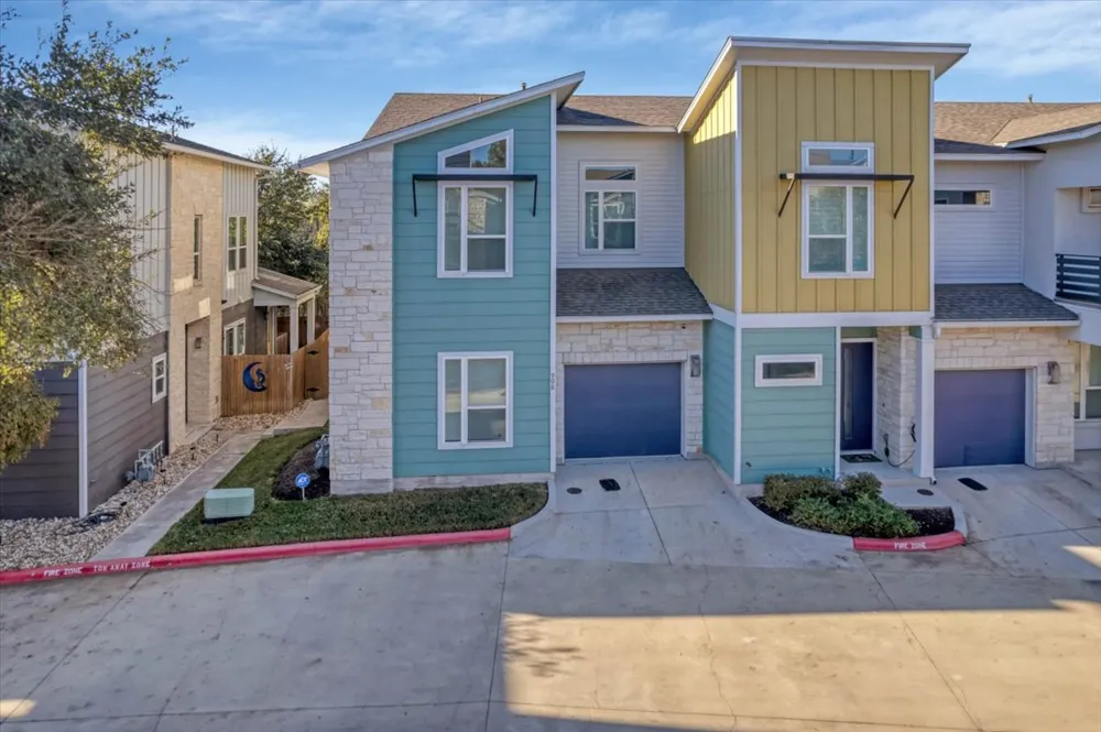 8922 Menchaca Road #906 Austin, TX 78748