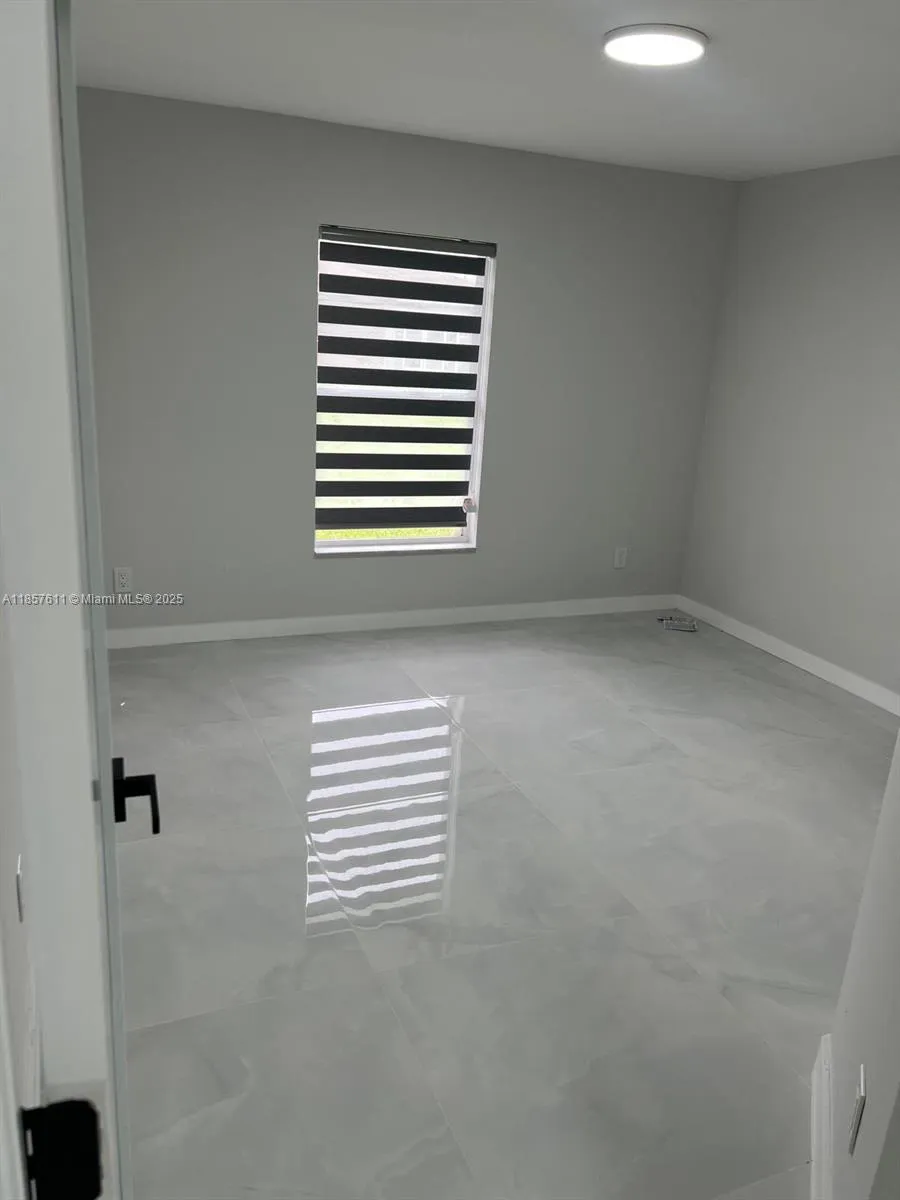 2214 NW 1 Ter Cape Coral, FL 33993