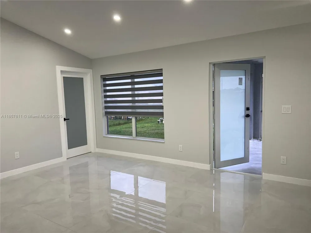 2214 NW 1 Ter Cape Coral, FL 33993