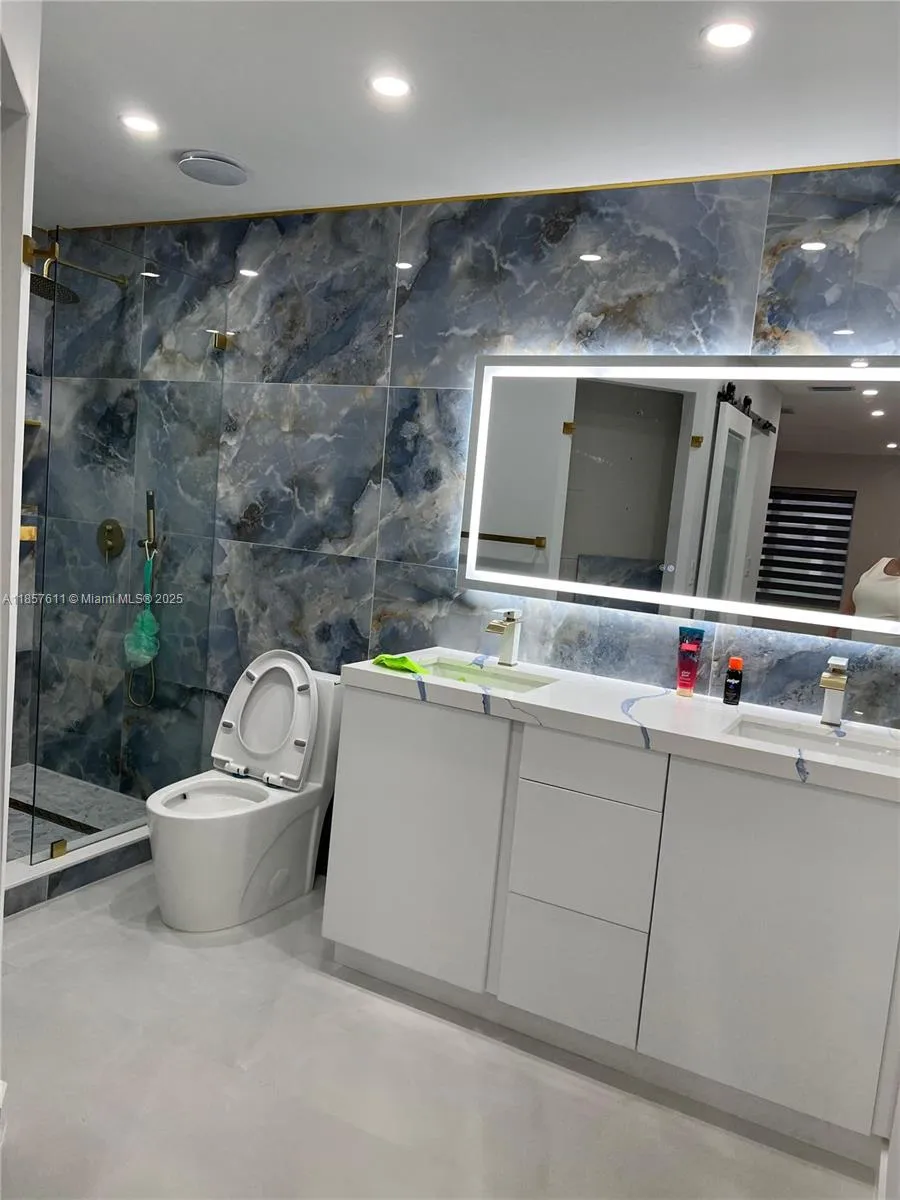 2214 NW 1 Ter Cape Coral, FL 33993