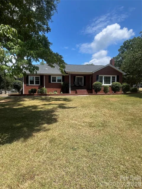 569 Great Falls Highway