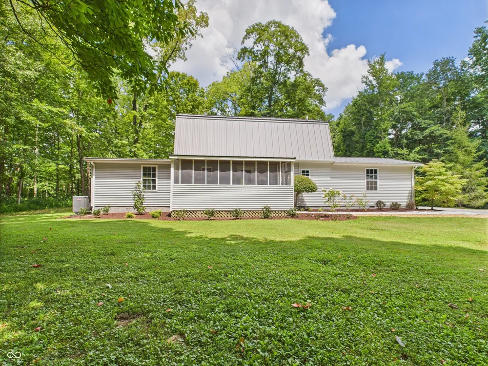 3263 W County Road 250 S Versailles, IN 47042