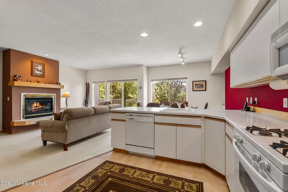 87 Cornice Court #204 Sandpoint, ID 83864