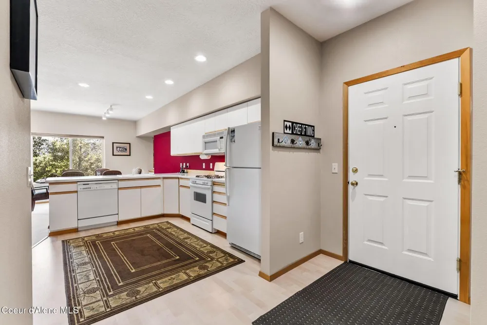 87 Cornice Court #204 Sandpoint, ID 83864