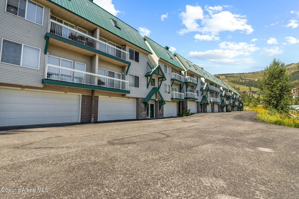 87 Cornice Court #204 Sandpoint, ID 83864