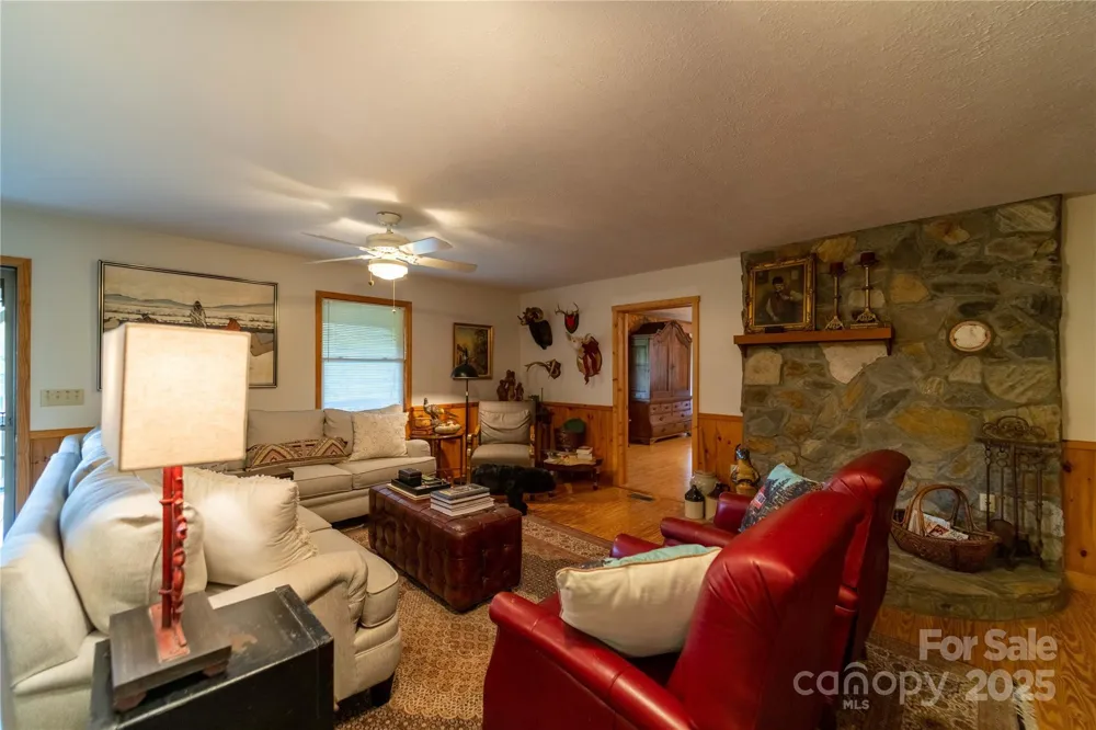 2161 River Bend Road Mouth of Wilson, VA 24363