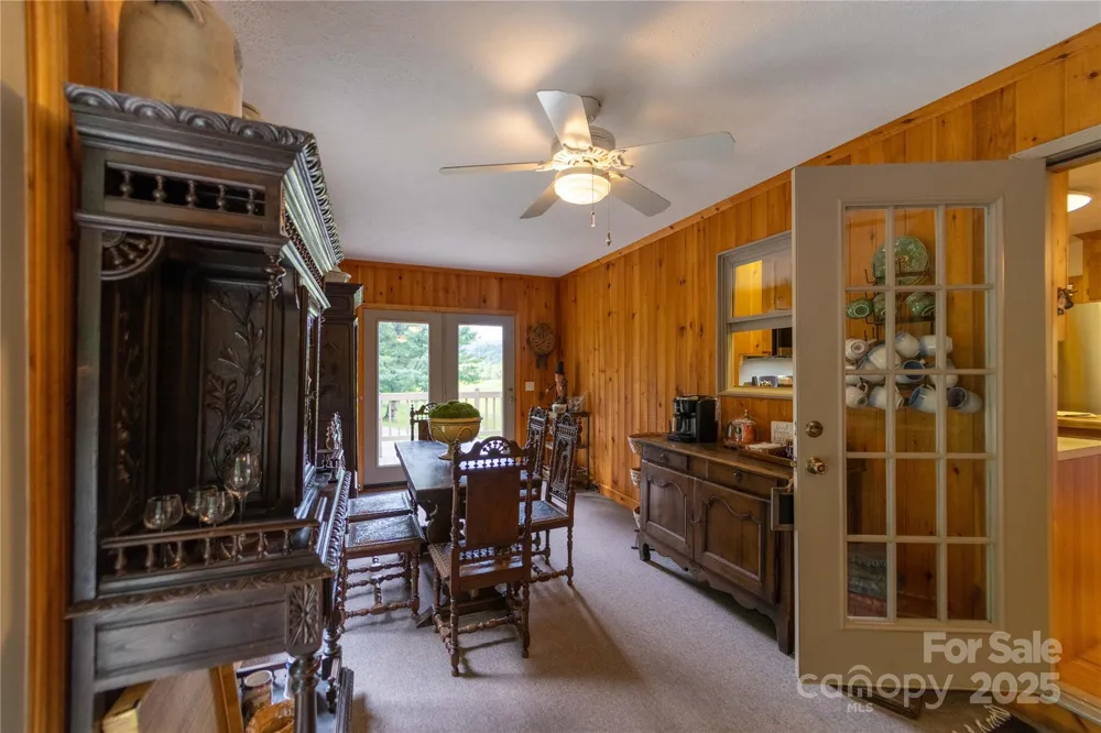 2161 River Bend Road Mouth of Wilson, VA 24363