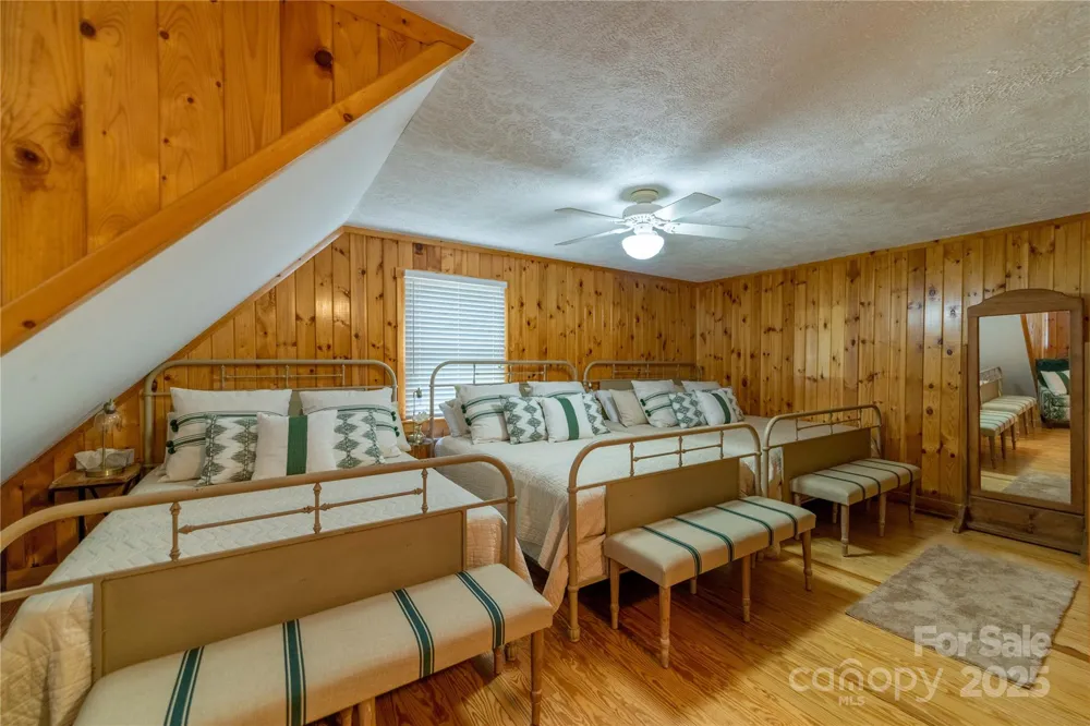 2161 River Bend Road Mouth of Wilson, VA 24363