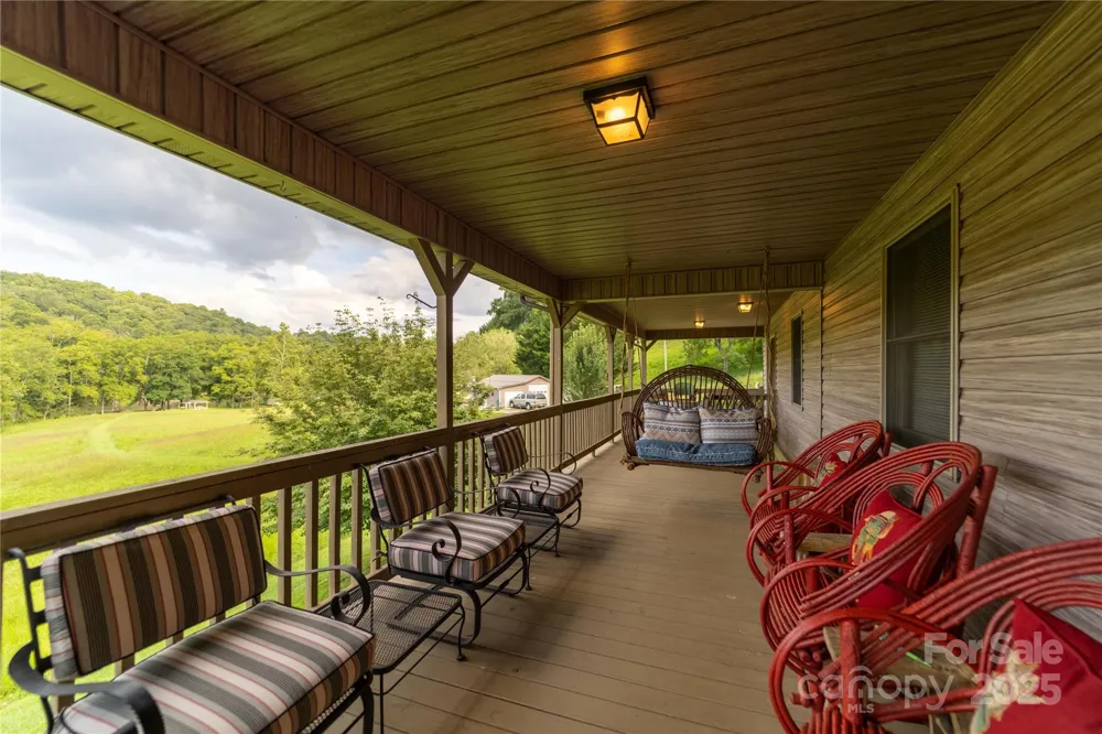 2161 River Bend Road Mouth of Wilson, VA 24363