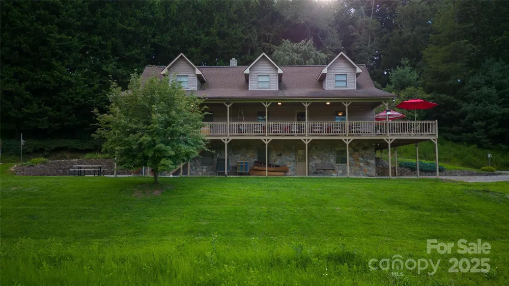2161 River Bend Road Mouth of Wilson, VA 24363
