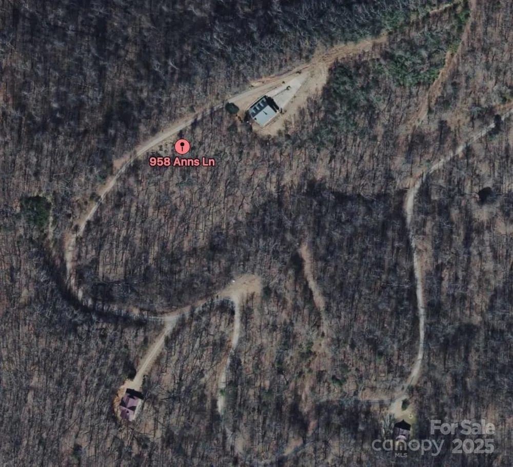 24 Anns Lane Hayesville, NC 28904
