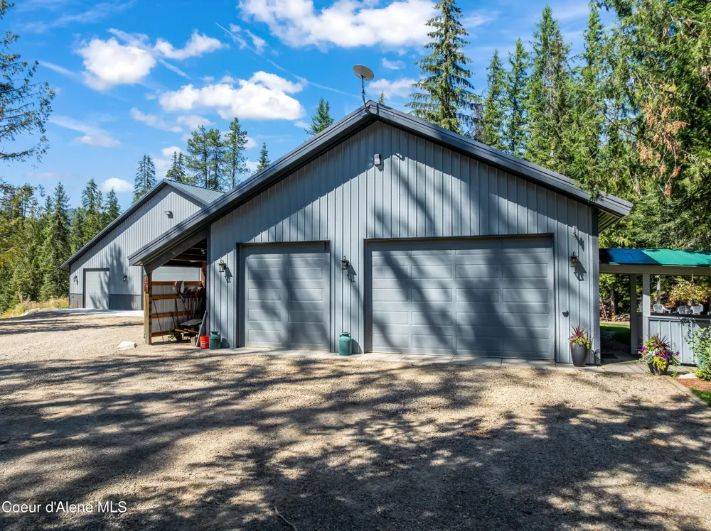 2158 Reeder Crk Rd Nordman, ID 83848