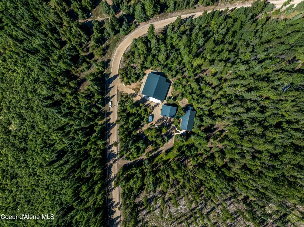 2158 Reeder Crk Rd Nordman, ID 83848
