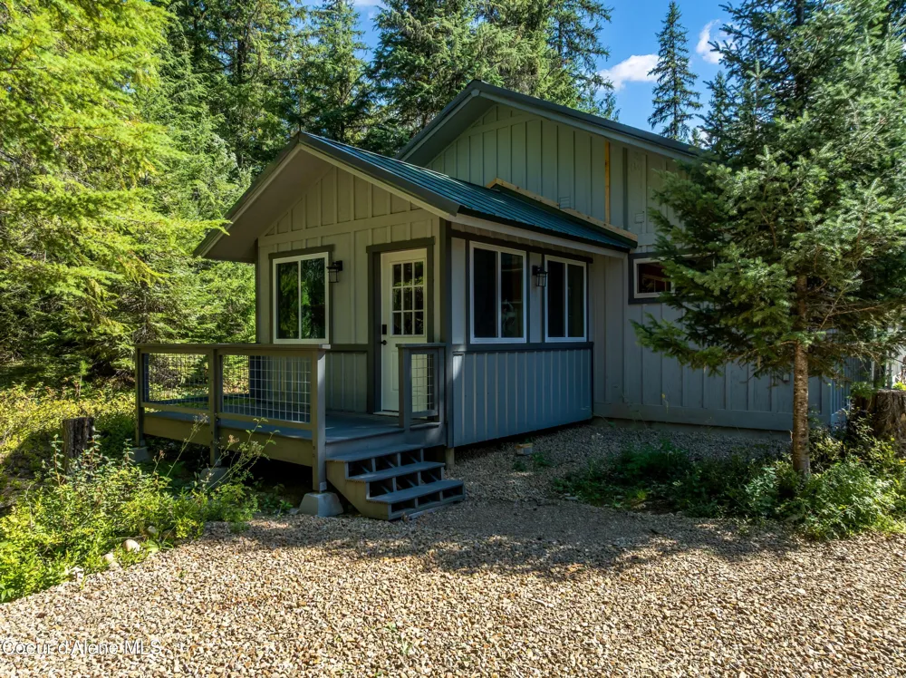 2158 Reeder Crk Rd Nordman, ID 83848