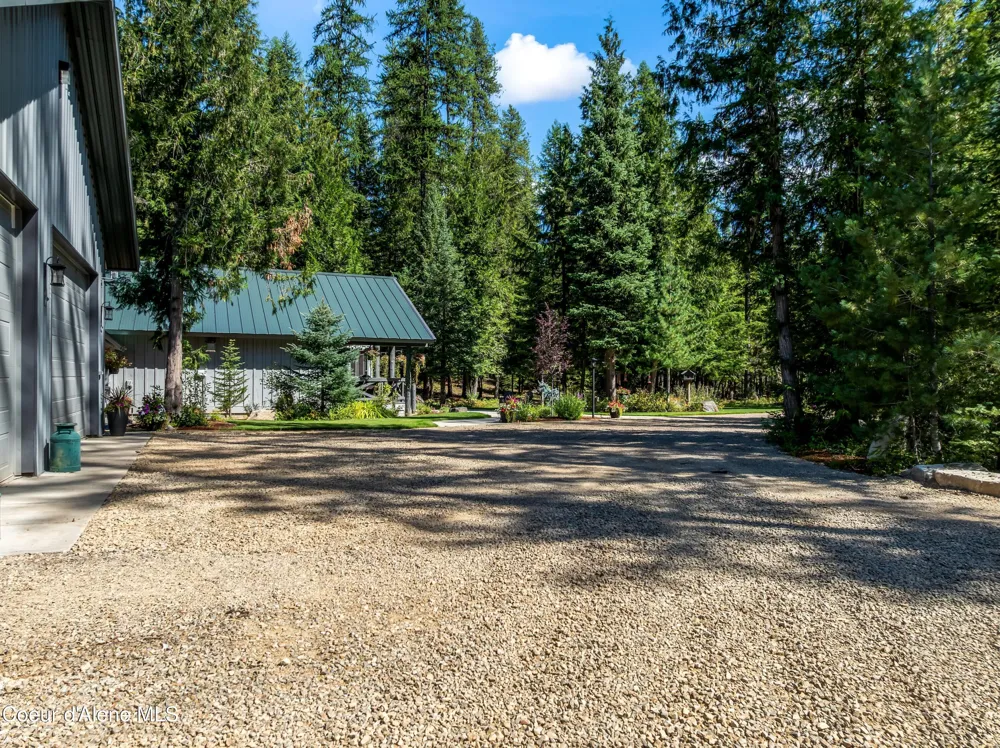 2158 Reeder Crk Rd Nordman, ID 83848