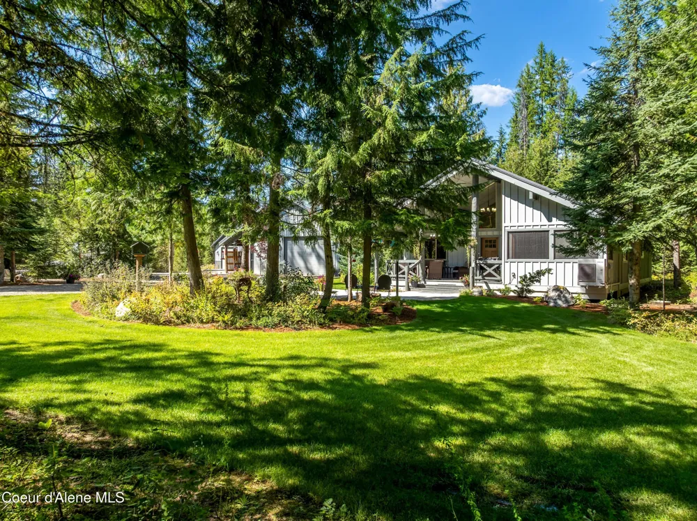 2158 Reeder Crk Rd Nordman, ID 83848