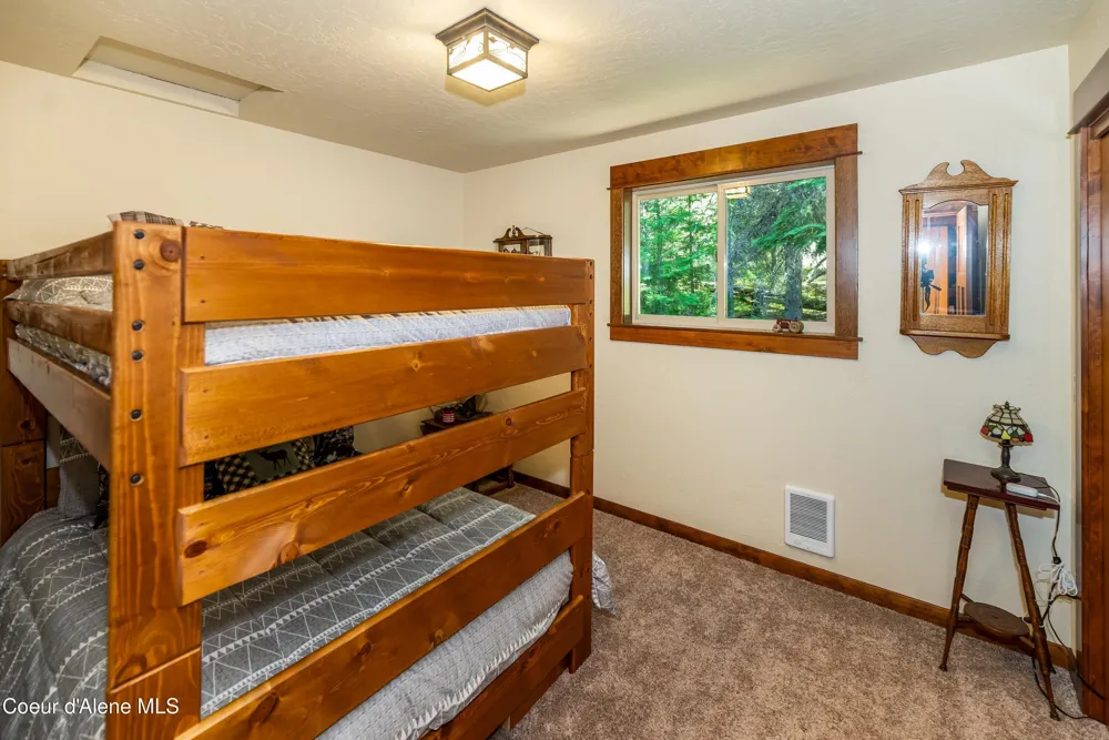 2158 Reeder Crk Rd Nordman, ID 83848