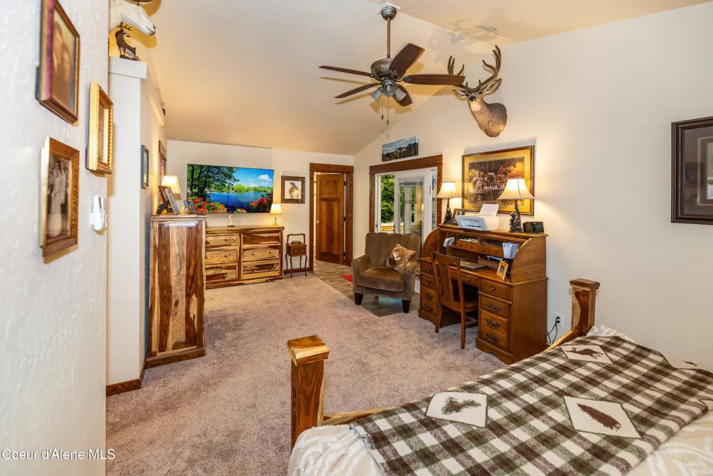 2158 Reeder Crk Rd Nordman, ID 83848