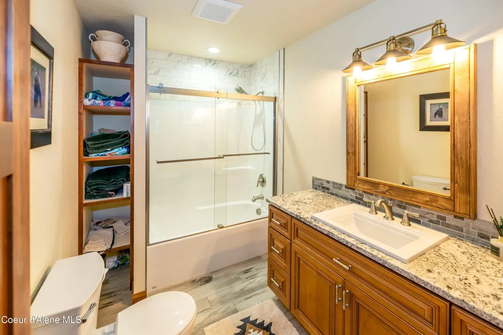 2158 Reeder Crk Rd Nordman, ID 83848