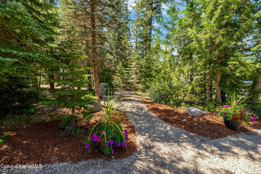 2158 Reeder Crk Rd Nordman, ID 83848