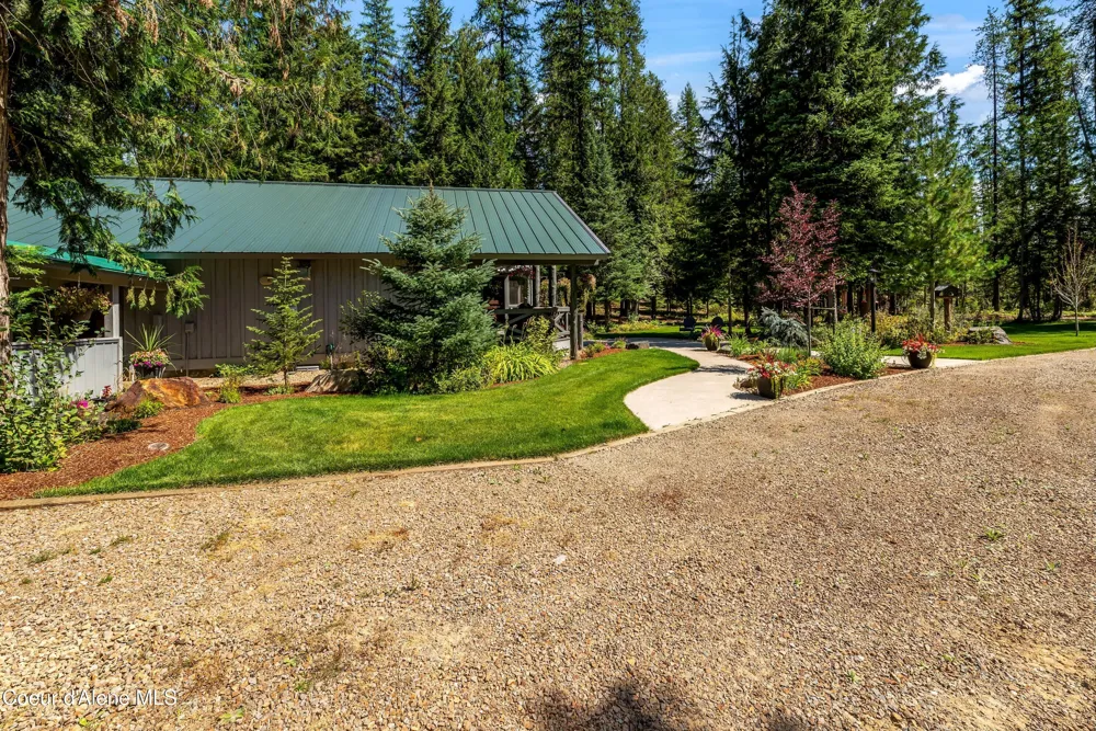 2158 Reeder Crk Rd Nordman, ID 83848