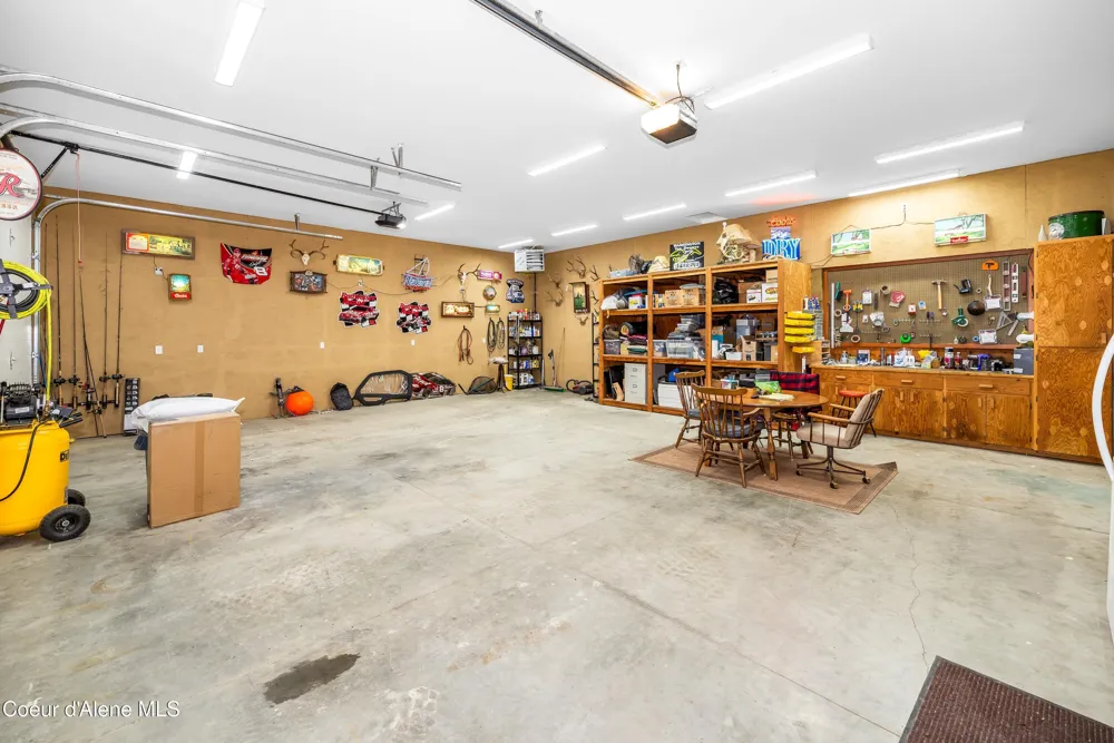 2158 Reeder Crk Rd Nordman, ID 83848