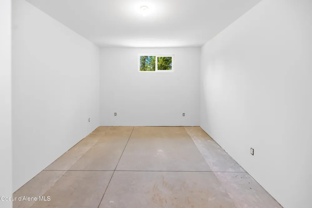 2158 Reeder Crk Rd Nordman, ID 83848