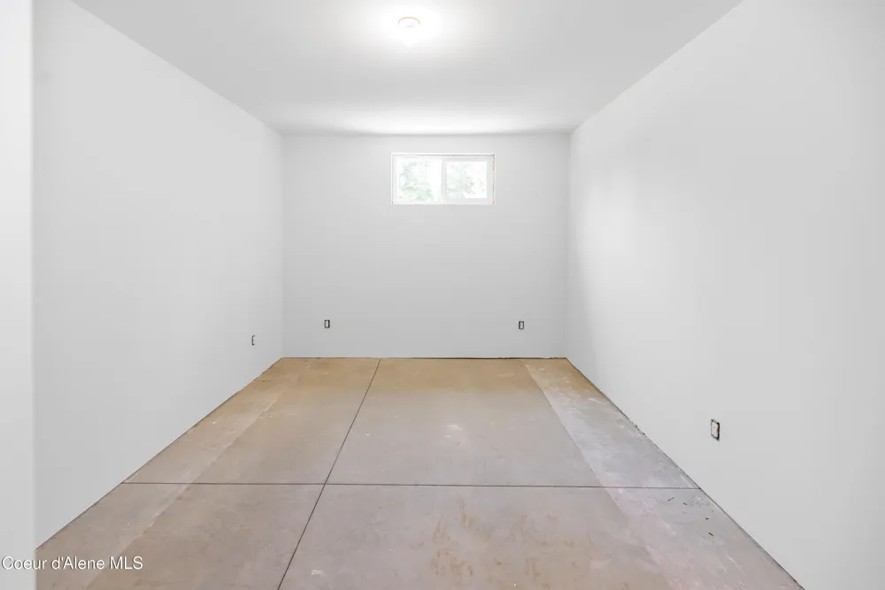 2158 Reeder Crk Rd Nordman, ID 83848