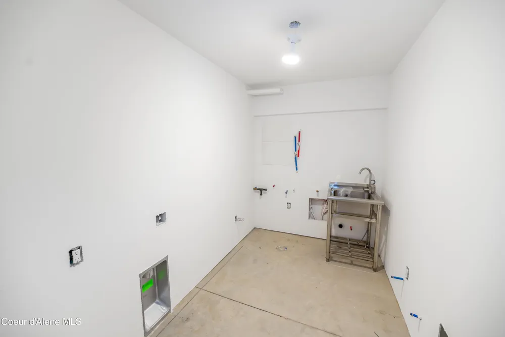 2158 Reeder Crk Rd Nordman, ID 83848