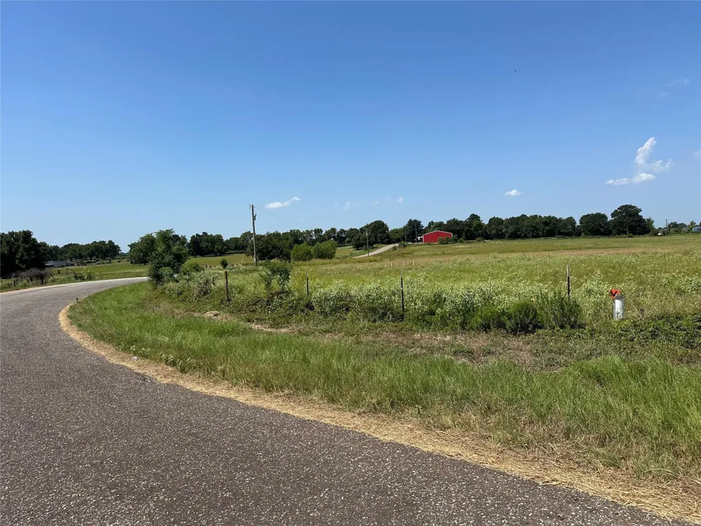 2 County Road 328 Buffalo, TX 75831