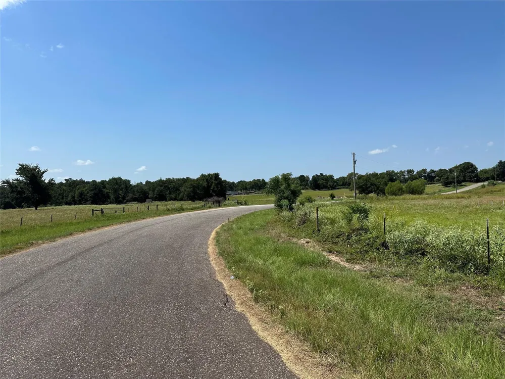2 County Road 328 Buffalo, TX 75831