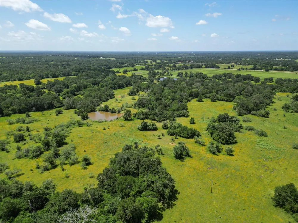 10271 Fm 111 Caldwell, TX 77836