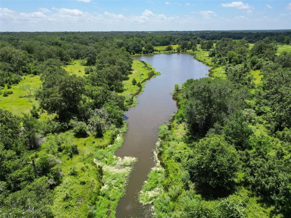 10271 Fm 111 Caldwell, TX 77836
