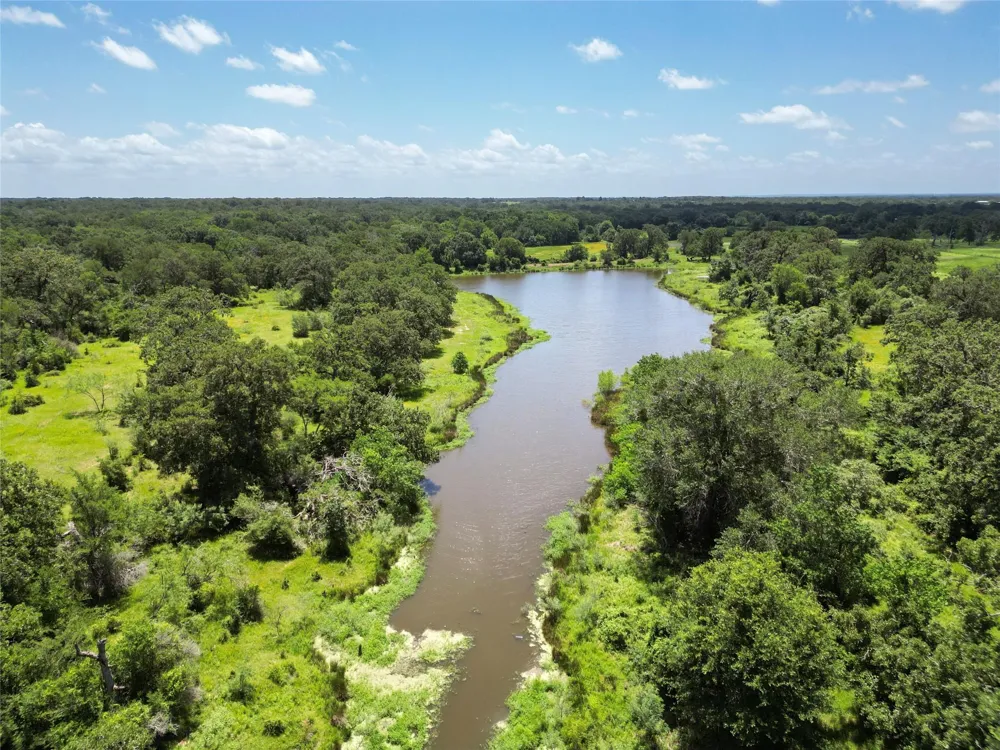 10271 Fm 111 Caldwell, TX 77836