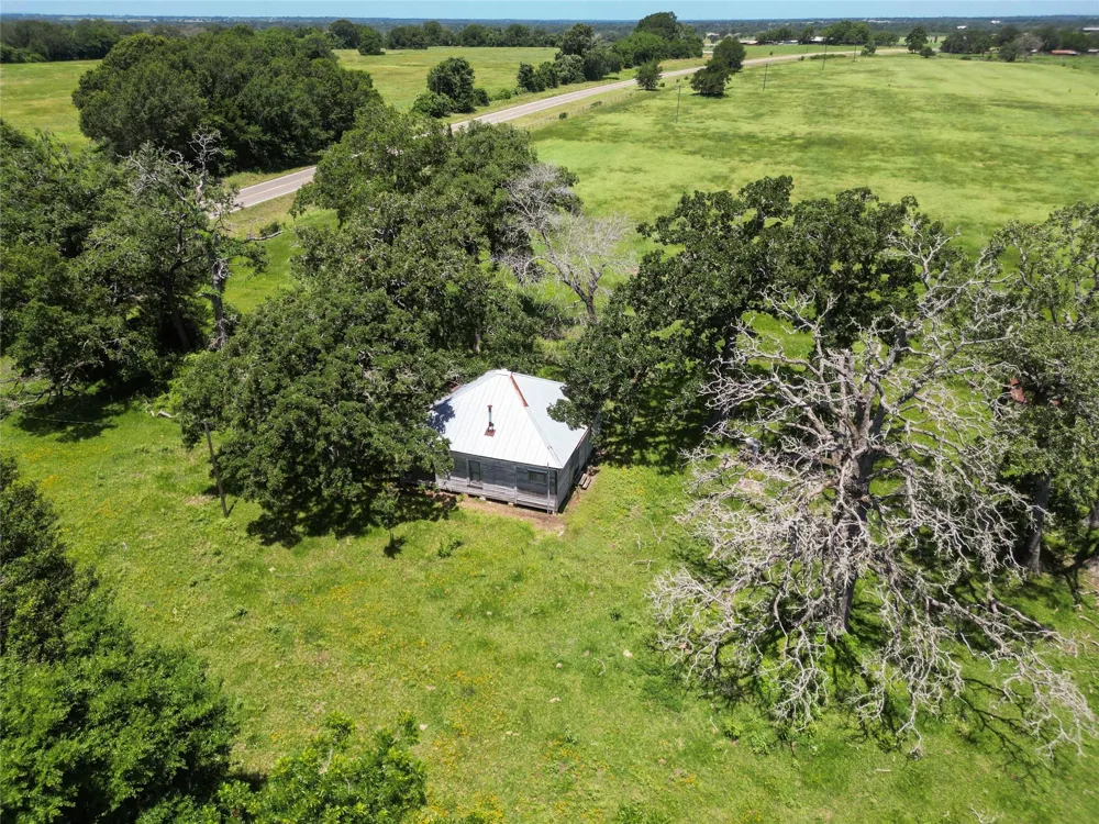 10271 Fm 111 Caldwell, TX 77836