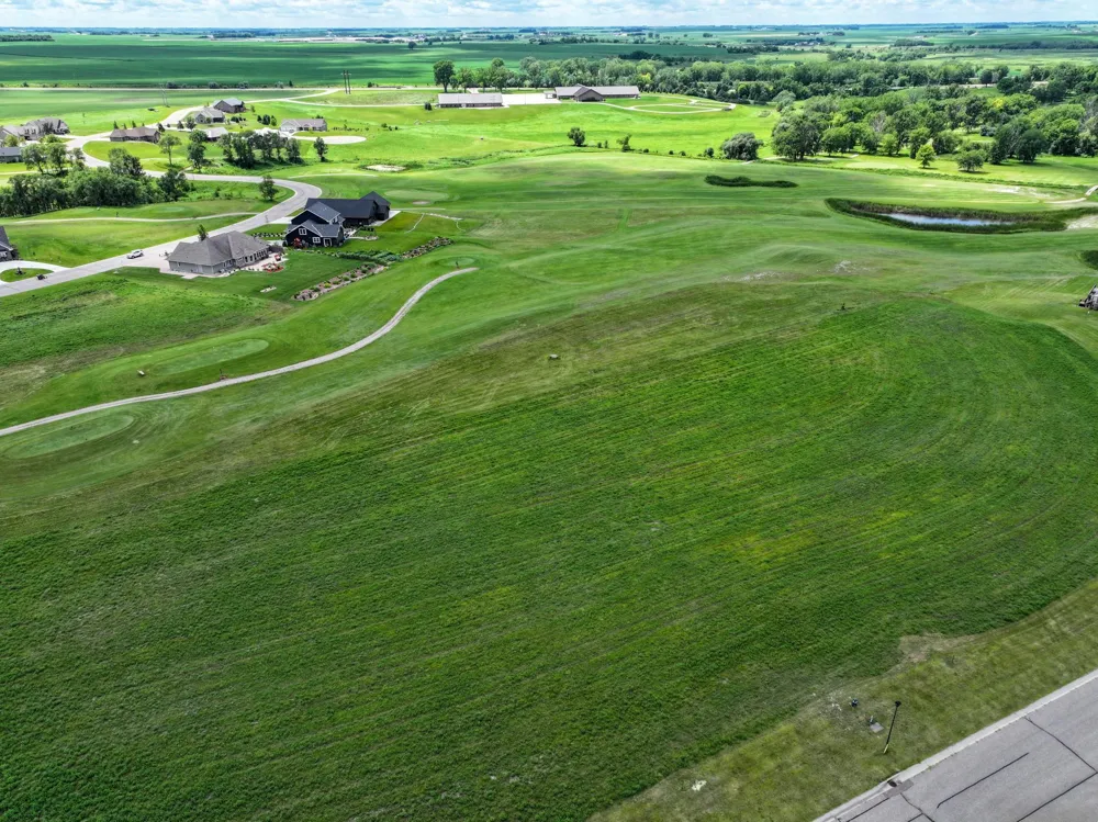 25209 Eagle Trace Hancock, MN 56244