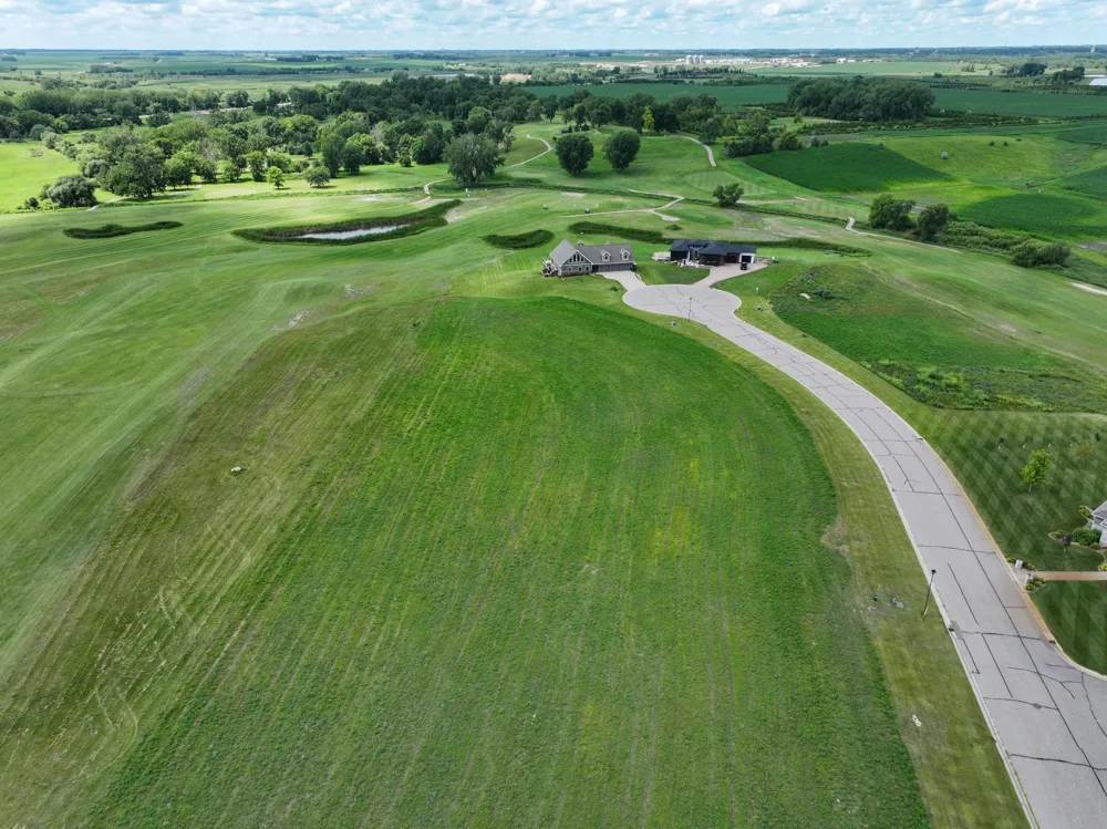 25209 Eagle Trace Hancock, MN 56244