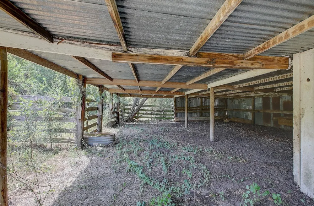 5715 Texas 159 Highway La Grange, TX 78945