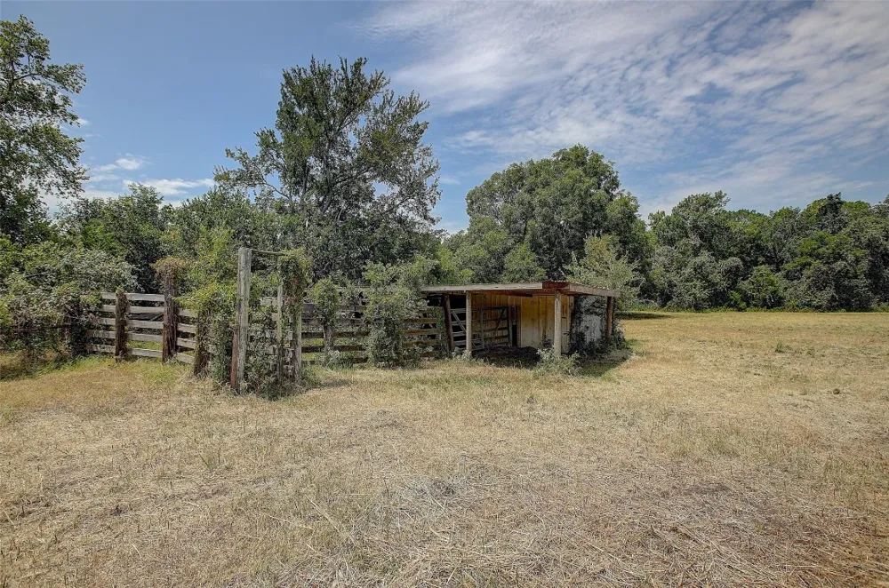 5715 Texas 159 Highway La Grange, TX 78945