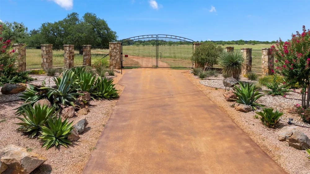 24434 E Highway 71 Horseshoe Bay, TX 78657