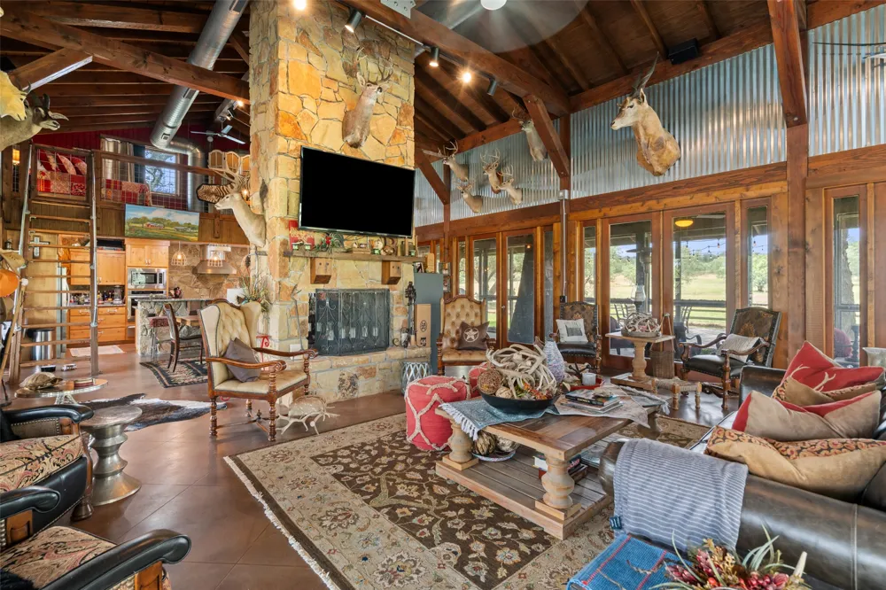 24434 E Highway 71 Horseshoe Bay, TX 78657