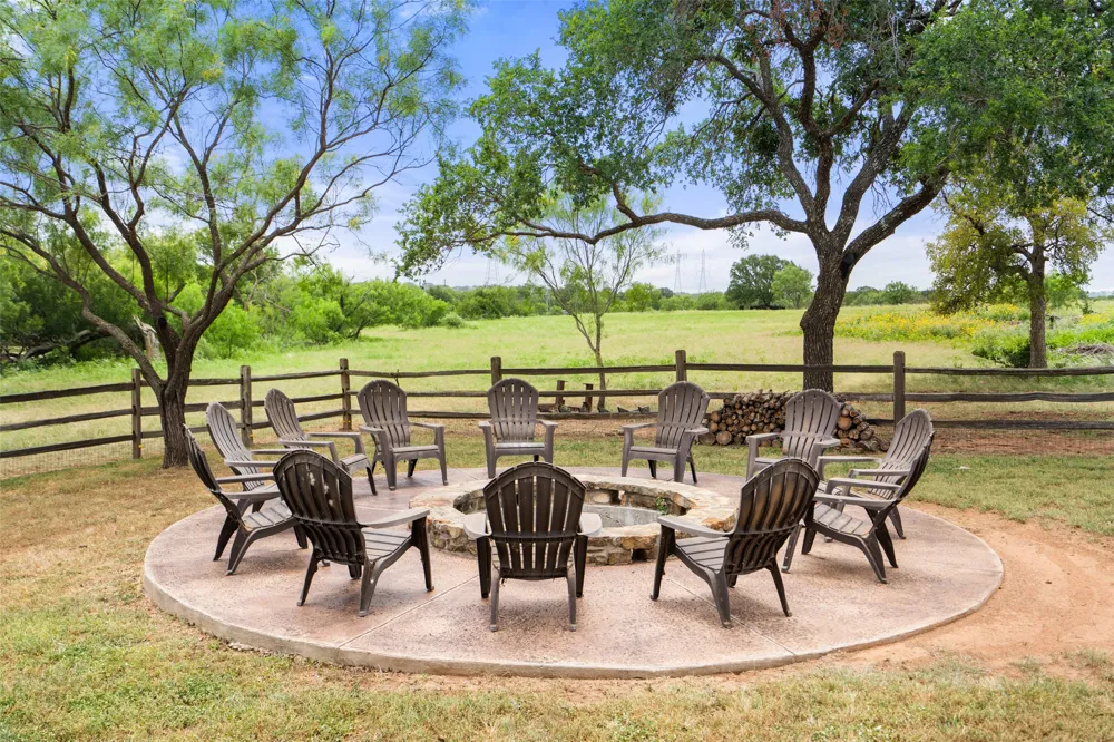 24434 E Highway 71 Horseshoe Bay, TX 78657