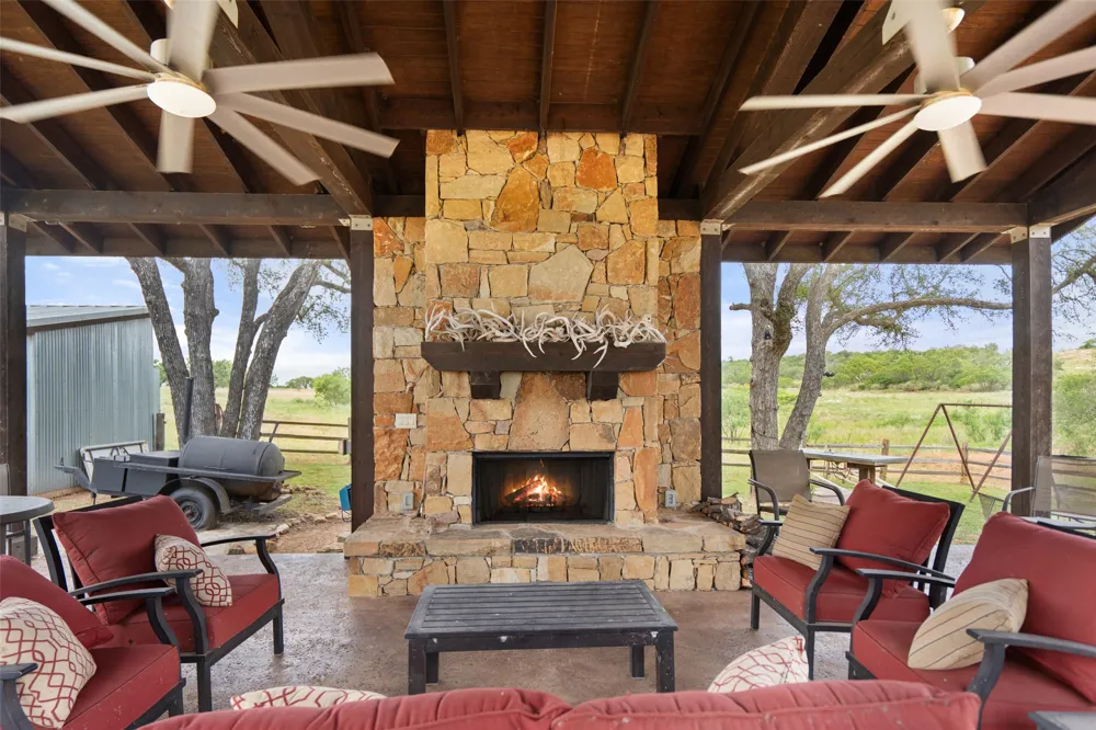 24434 E Highway 71 Horseshoe Bay, TX 78657