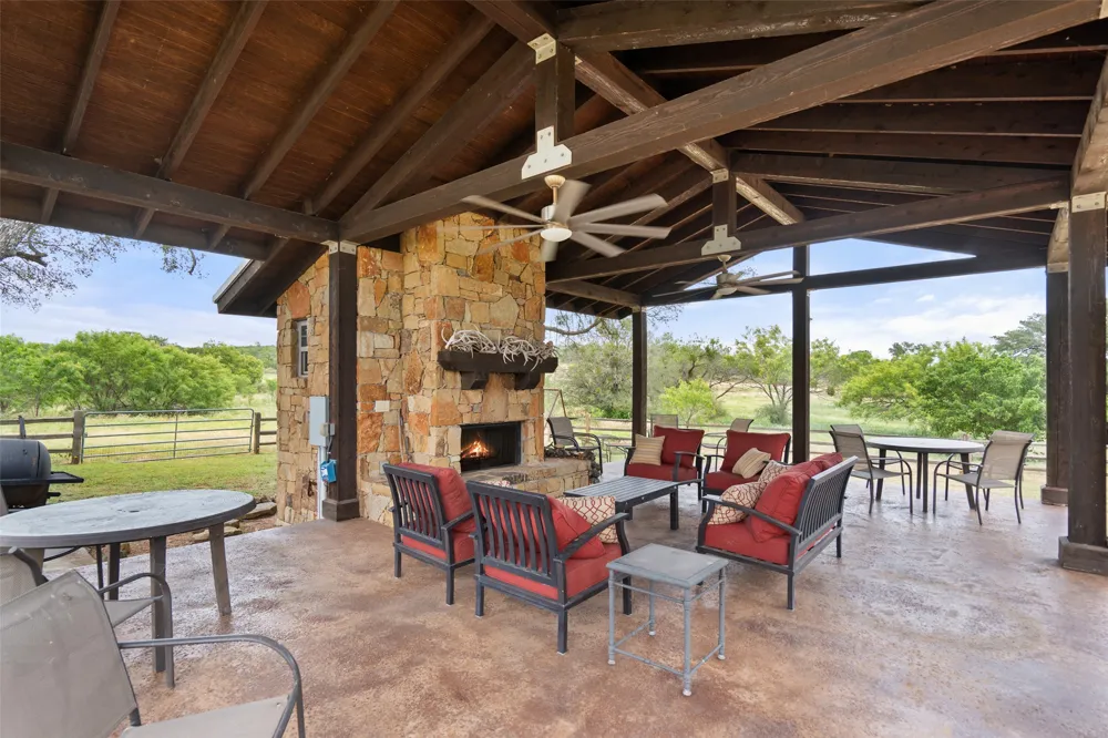 24434 E Highway 71 Horseshoe Bay, TX 78657