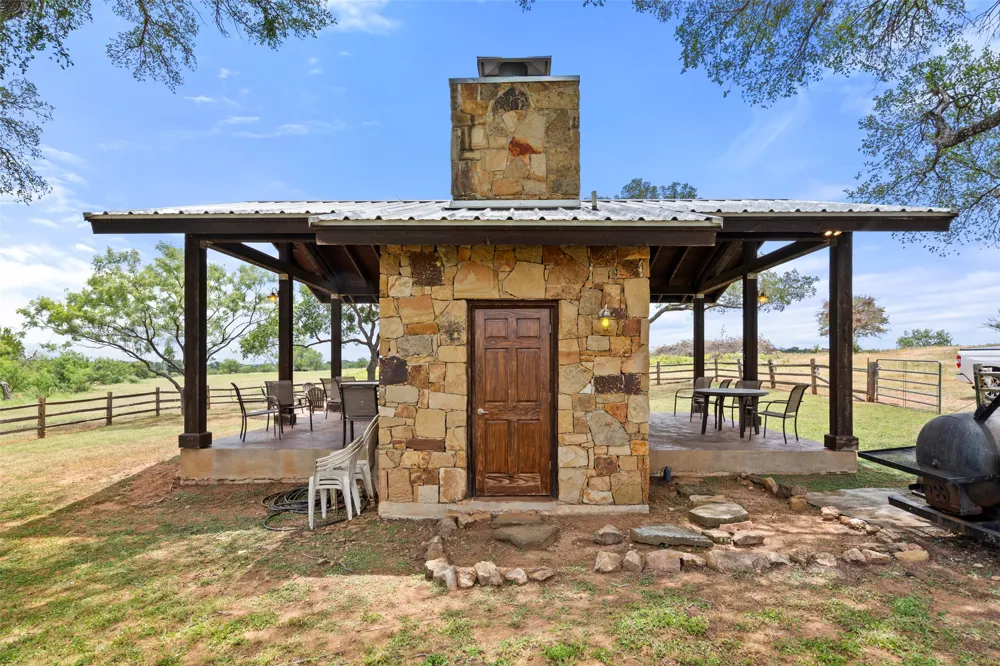 24434 E Highway 71 Horseshoe Bay, TX 78657
