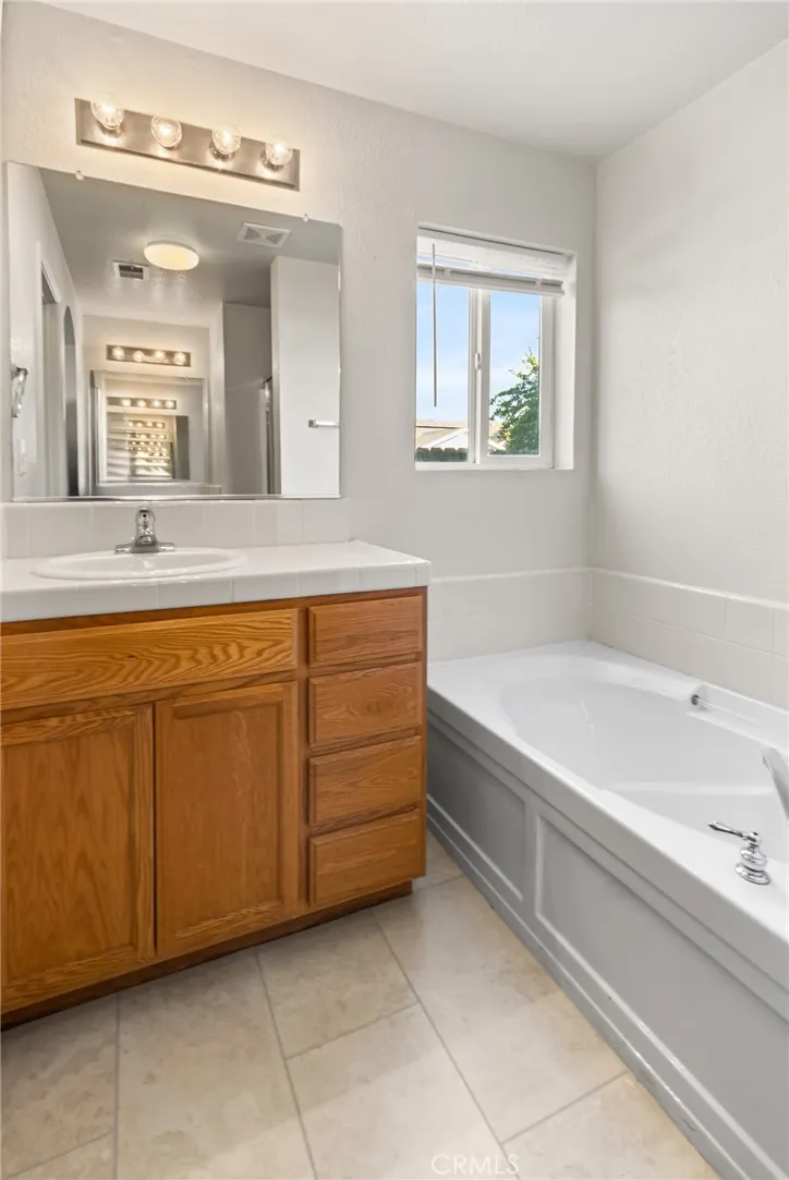 2052 W Solis Street Merced, CA 95348