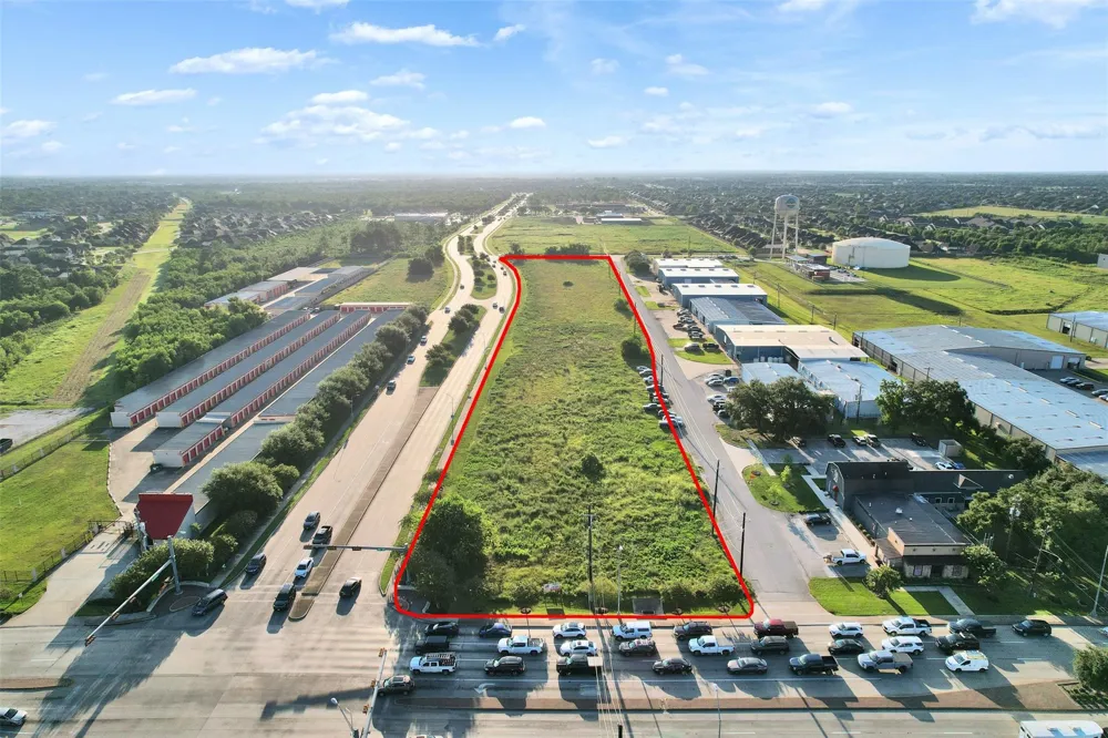 3815 Alice Street Pearland, TX 77581