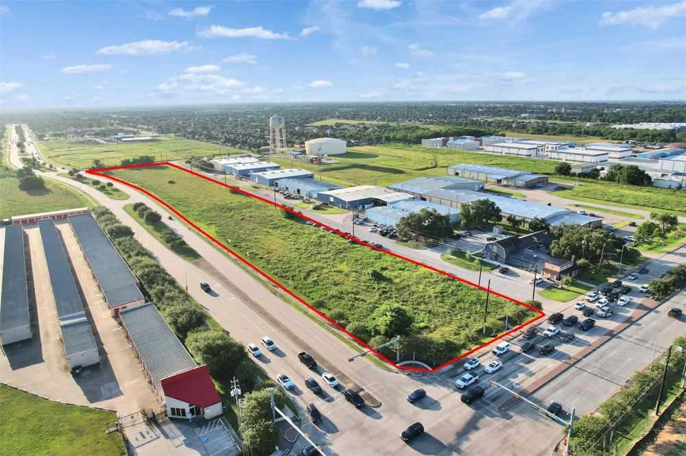3815 Alice Street Pearland, TX 77581