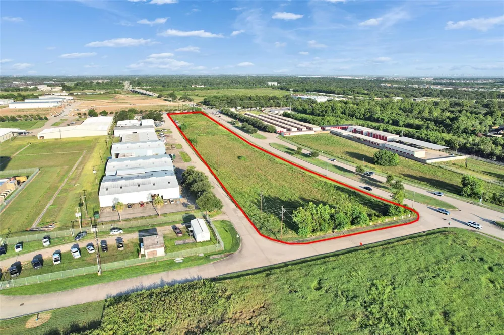3815 Alice Street Pearland, TX 77581